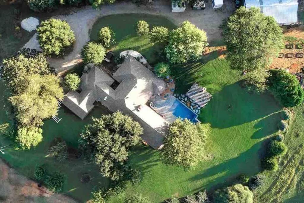 Beautiful Farmhouse W/ Pool On 6 Acres Ranch Aubrey Dış mekan fotoğraf